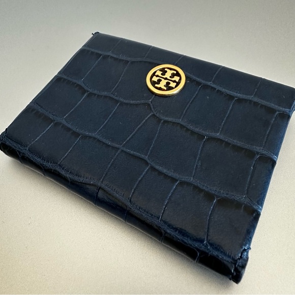 Tory Burch Parker Embossed Foldable Card Case - Picture 7 of 9